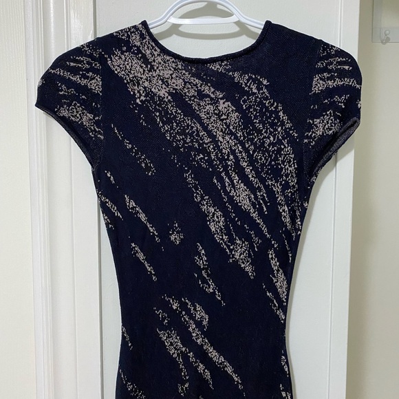 MIDI dress navy and champagne size small - Picture 2 of 4